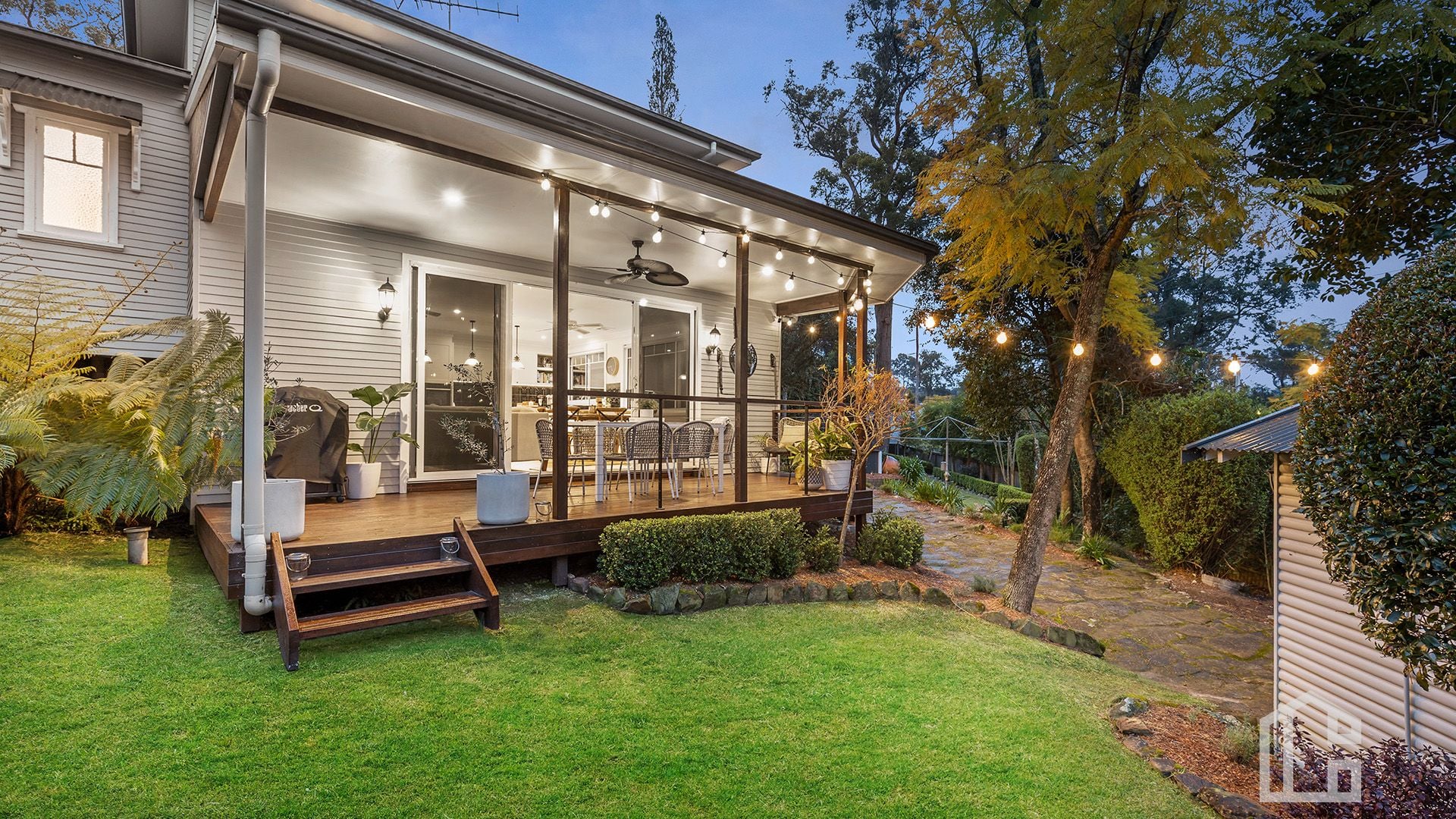 Taringha home opening onto its garden